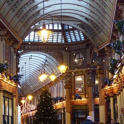 City of London: Tales and Legends of the Historic Center 5