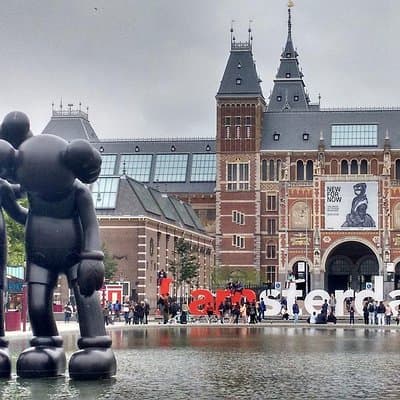 Taxi from a hotel in Amsterdam to the cruise port in Amsterdam 4