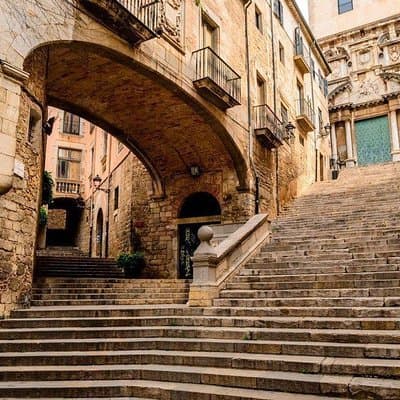 Private Transfer from Barcelona (BCN) airport to Girona City 4