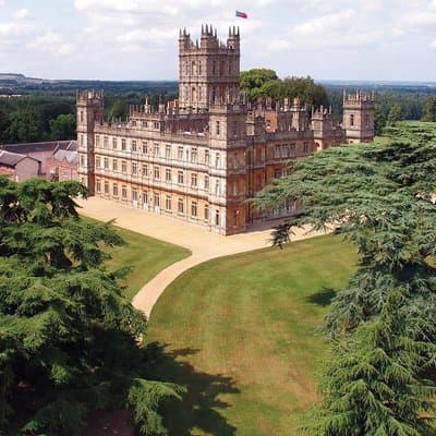 Downton Abbey Black Taxi Tour from London with Highclere Castle