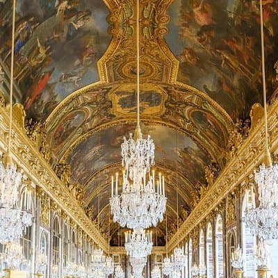 Chateau de Versailles & Gardens. VIP private tour with guide + driver 5