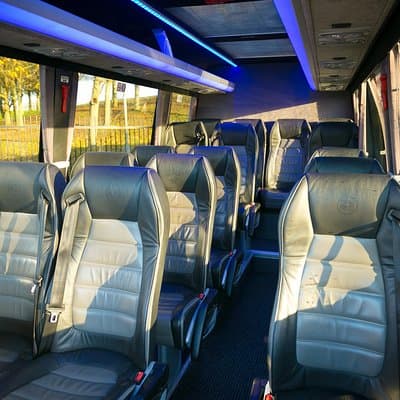 Private Minibus Transfer: Luton Airport to Central London 5