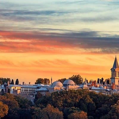 Sultans and Secrets: Topkapı Palace and Hagia Sophia Private Tour