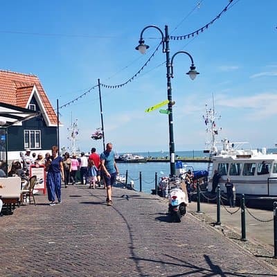 Countryside tour Zaanse Chances windmills museum and Volendam