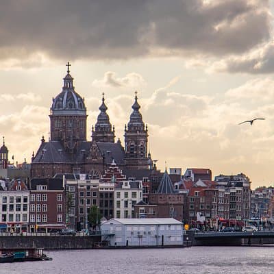 Discover Amsterdam’s most Photogenic Spots with a Local 4