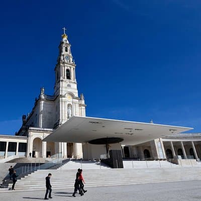 Fátima, Batalha, Nazaré and Óbidos Private Tour 2