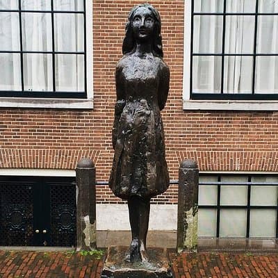 Self-Guided Audio Tour Holocaust Series: The Jewish Quarter 2