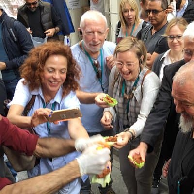 Istanbul Cross-Continental Food Tour Including Tastings, Public Transportation