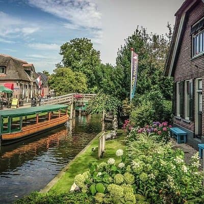 Private Sightseeing tour to Giethoorn Dutch Venice from Amsterdam