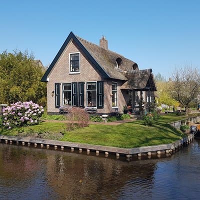 Giethoorn Small-Group Tour from Amsterdam (Max. 8 People) 2