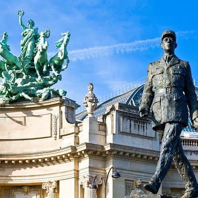 Half-Day Private Guided Walking Historic WW2 Tour of Paris 2