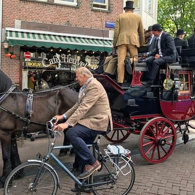 Private tour: Your own Amsterdam: walk through the old city