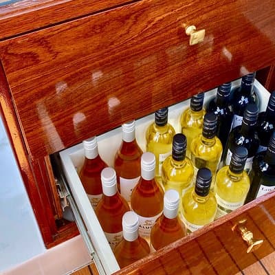 Amsterdam Small-Group Canal Cruise Including Snacks and Drinks 5