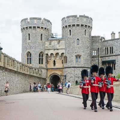 Private Tour to Stonehenge and Windsor Castle