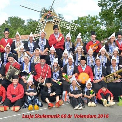 Dutch Experience in Volendam with Traditional Outfits 4