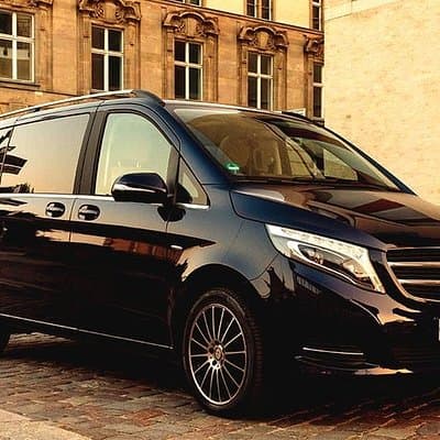 Heathrow Airport to Brighton private taxi transfers 3