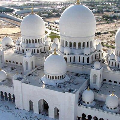Abu Dhabi Grand Mosque, Etihad Towers & Royal Palace Visit from Dubai 5