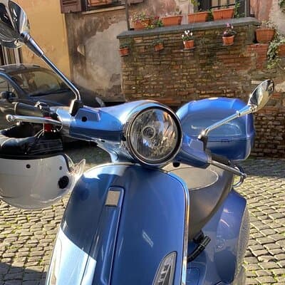 Surroundings of Rome on Vespa 5