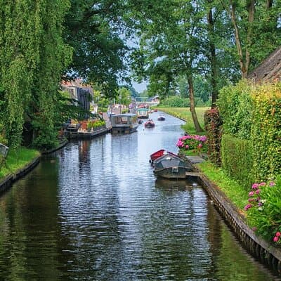 Giethoorn Small-Group Tour from Amsterdam (Max. 8 People) 3