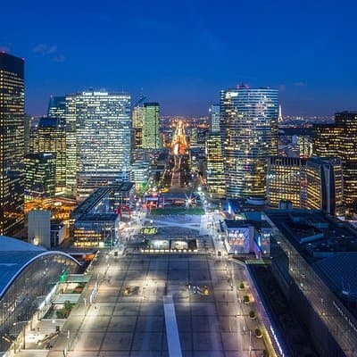 La Defense Private Transfer to Airport or Central Paris 2