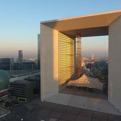 La Defense Private Transfer to Airport or Central Paris 3