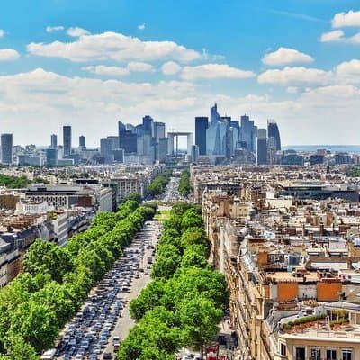 La Defense Private Transfer to Airport or Central Paris 4