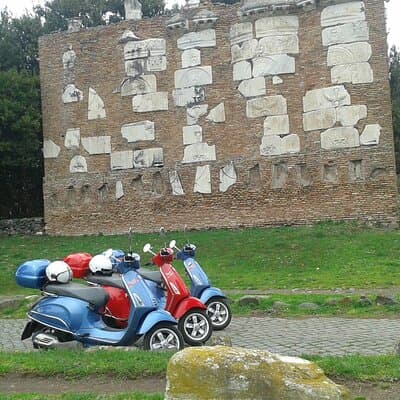 Rome Vespa Primavera 125 cc Rental - 48 Hours Rental 3