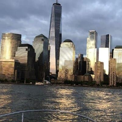 Best Private Luxury Daytime Boat Tour in New York City - 2 Hour 5