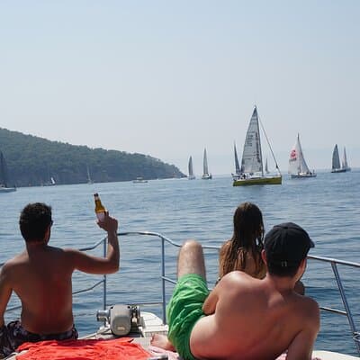 Full Day Private Luxury Yacht Cruise to Princes' Island and / or Bosphorus 3
