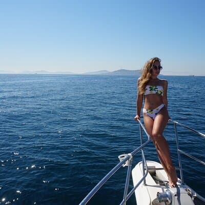 Full Day Private Luxury Yacht Cruise to Princes' Island and / or Bosphorus