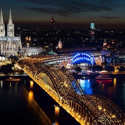 Cologne Private Roundtrip transfer incl. chocolate museum tickets 2