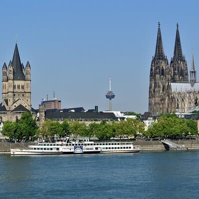 Cologne Private Roundtrip transfer incl. chocolate museum tickets 5
