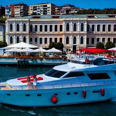 Bosphorus sightseeing, swimming and cultural tour by Luxy yacht 2