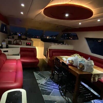 Bosphorus sightseeing, swimming and cultural tour by Luxy yacht 4