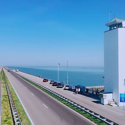 Giethoorn, Afsluitdijk, Zaanse Schans Day Tour Incl Hotel Pick Up 3