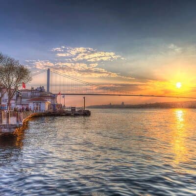 Bosphorus Private Sunset Cruise on a Yacht with Wine 4