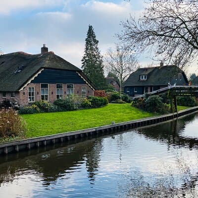 Zaanse Schans and Giethoorn Small-Group Tour with Hotel Pick-Up 5