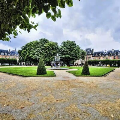 Le Marais Paris Private visit with Hotel pick up and drop