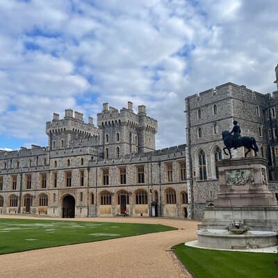 Private Day Tour to Bath and Windsor Castle