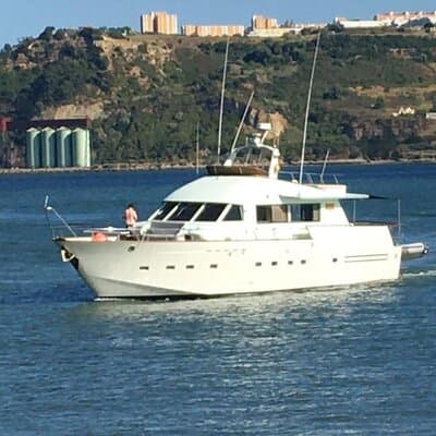 Sunset Cruise Lisbon | VIP Yacht Lisbon Party 5
