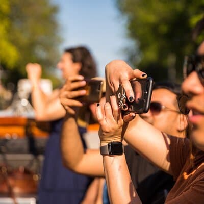 Classic Salonboat Tour in Amsterdam Including Cheese and Wine