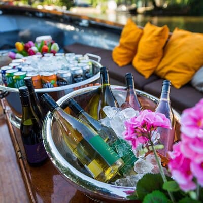 Classic Salonboat Tour in Amsterdam Including Cheese and Wine 3