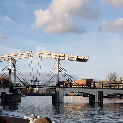 Classic Salonboat Tour in Amsterdam Including Cheese and Wine 4