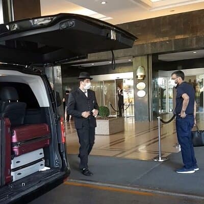 Private SAW Airport Arrival or Departure Transfer 3