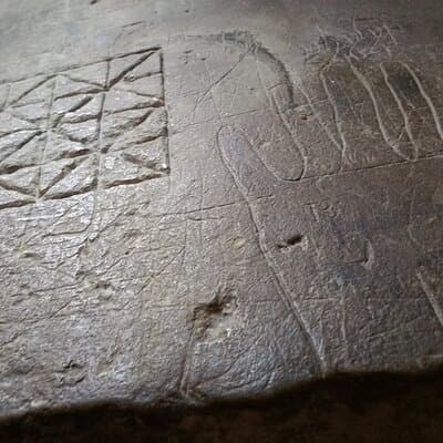 Private Tour of Hampton Court Palace with Award-Winning Architectural Historian 5