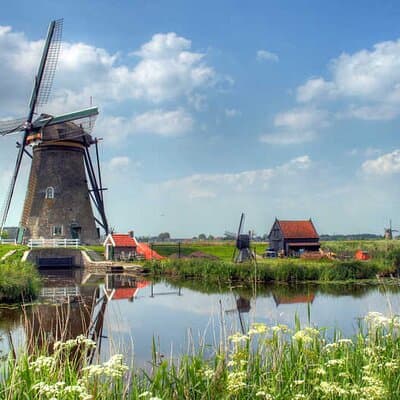 Private Amsterdam and Countryside Tour in a Comfortable Mercedes Minivan 4