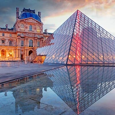 Paris highlights sightseeing tour with private Transportation