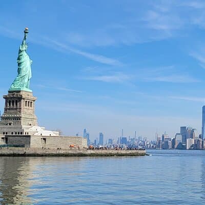Statue of Liberty and Ellis Island Tour 4