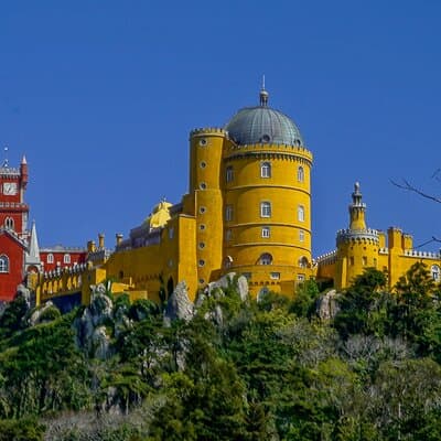 Sintra Full-Day: Pena, Moorish Castle & Regaleira with Tickets 3