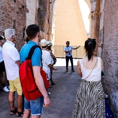 Colosseum & Roman Forum Guided Tour 4
